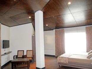 The Corner Hotell Nainital Exteriör bild