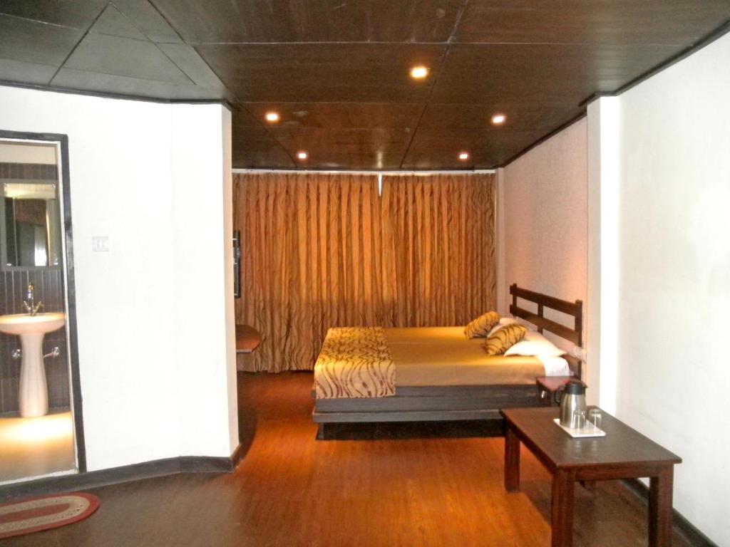 The Corner Hotell Nainital Rum bild